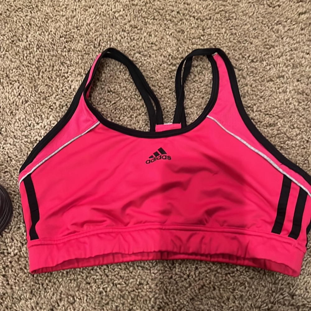 Sports bra bundle- 4 mediums - Picture 7 of 12